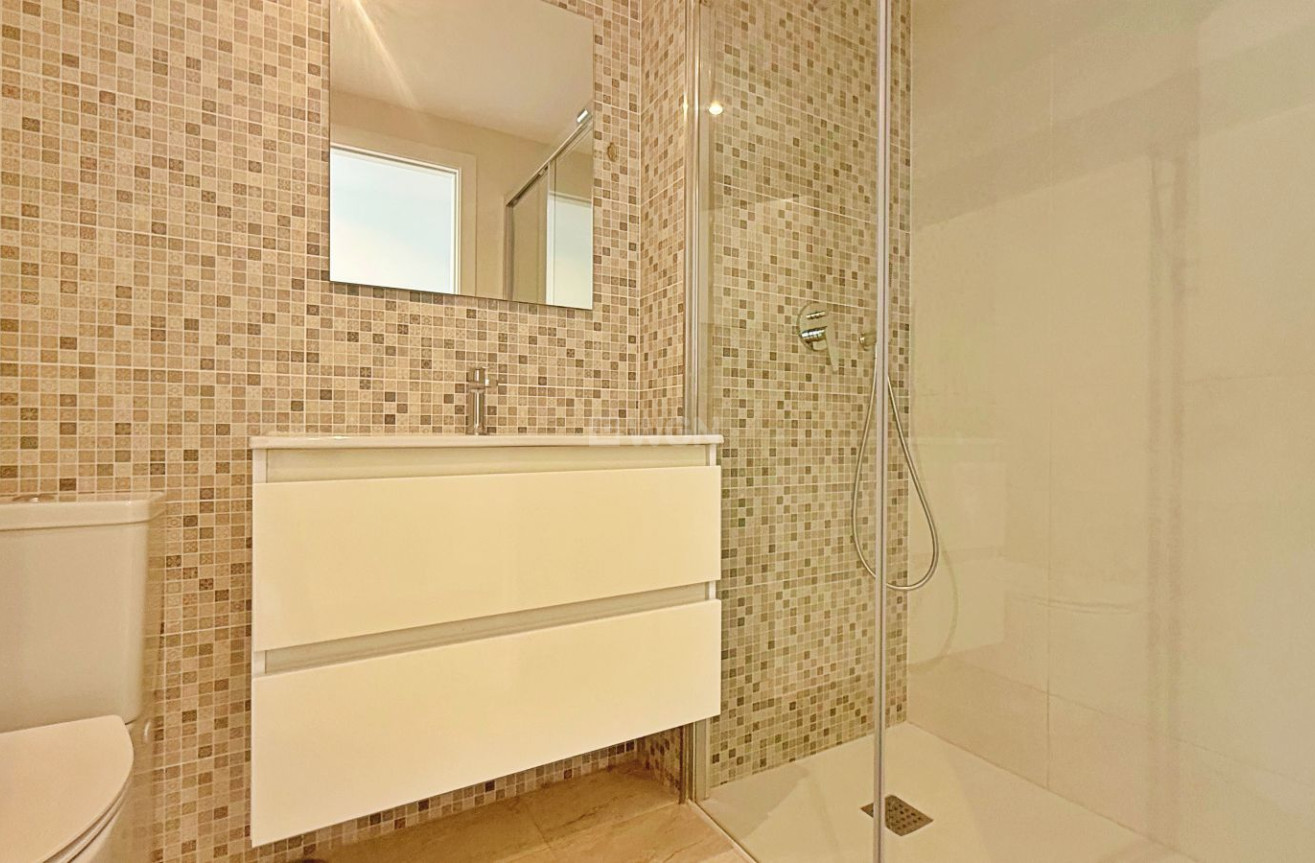 Odsprzedaż - Daszek - Torrevieja - Costa Blanca