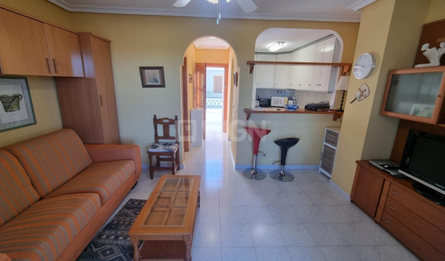 Odsprzedaż - Mieszkanie w bloku - Torrevieja - La Mata