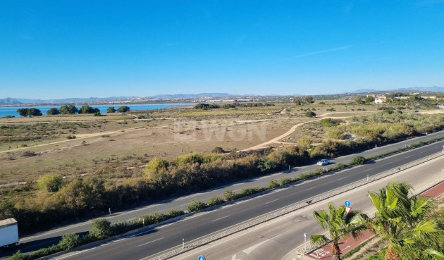 Odsprzedaż - Mieszkanie w bloku - Torrevieja - La Mata