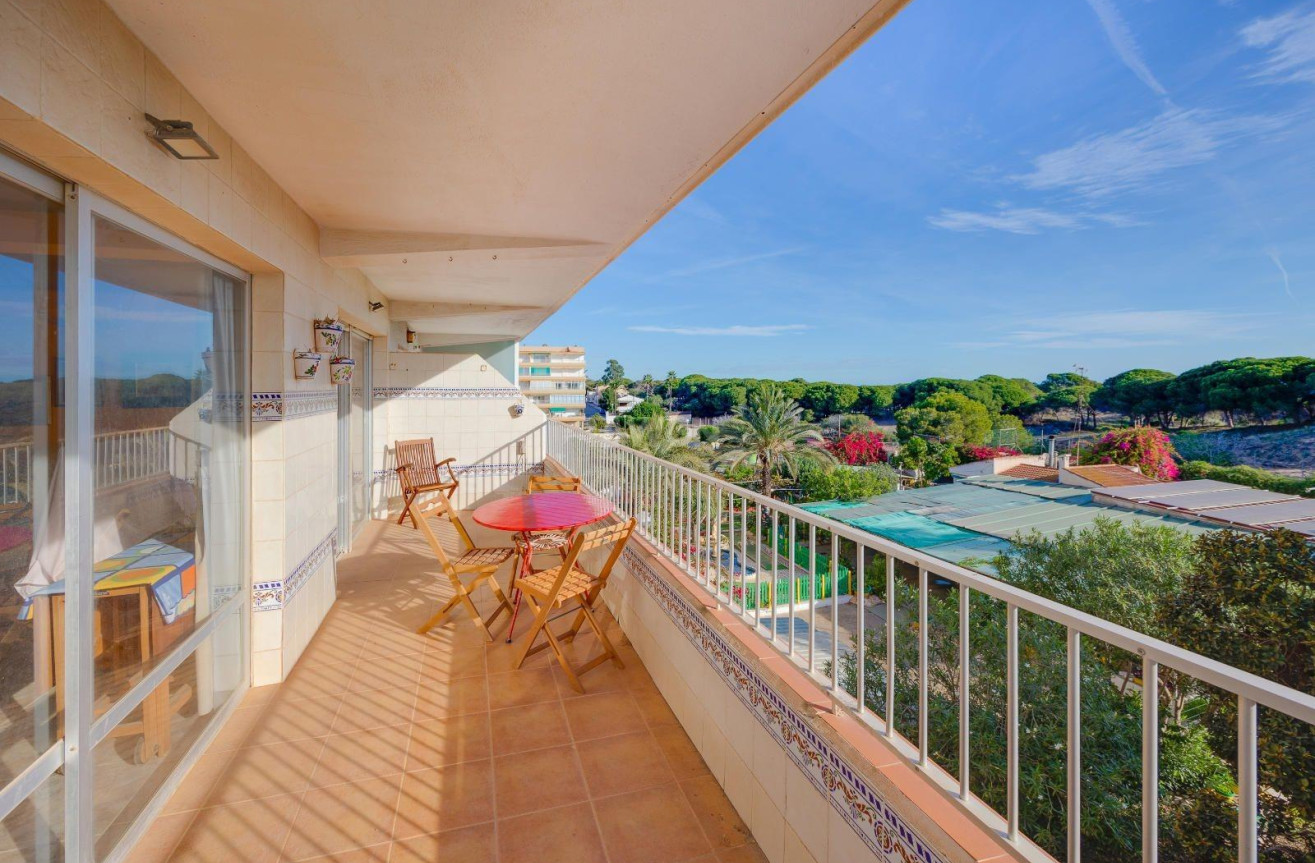 Odsprzedaż - Mieszkanie w bloku - Guardamar del Segura - Pinomar