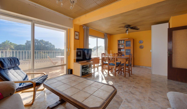 Odsprzedaż - Mieszkanie w bloku - Guardamar del Segura - Pinomar