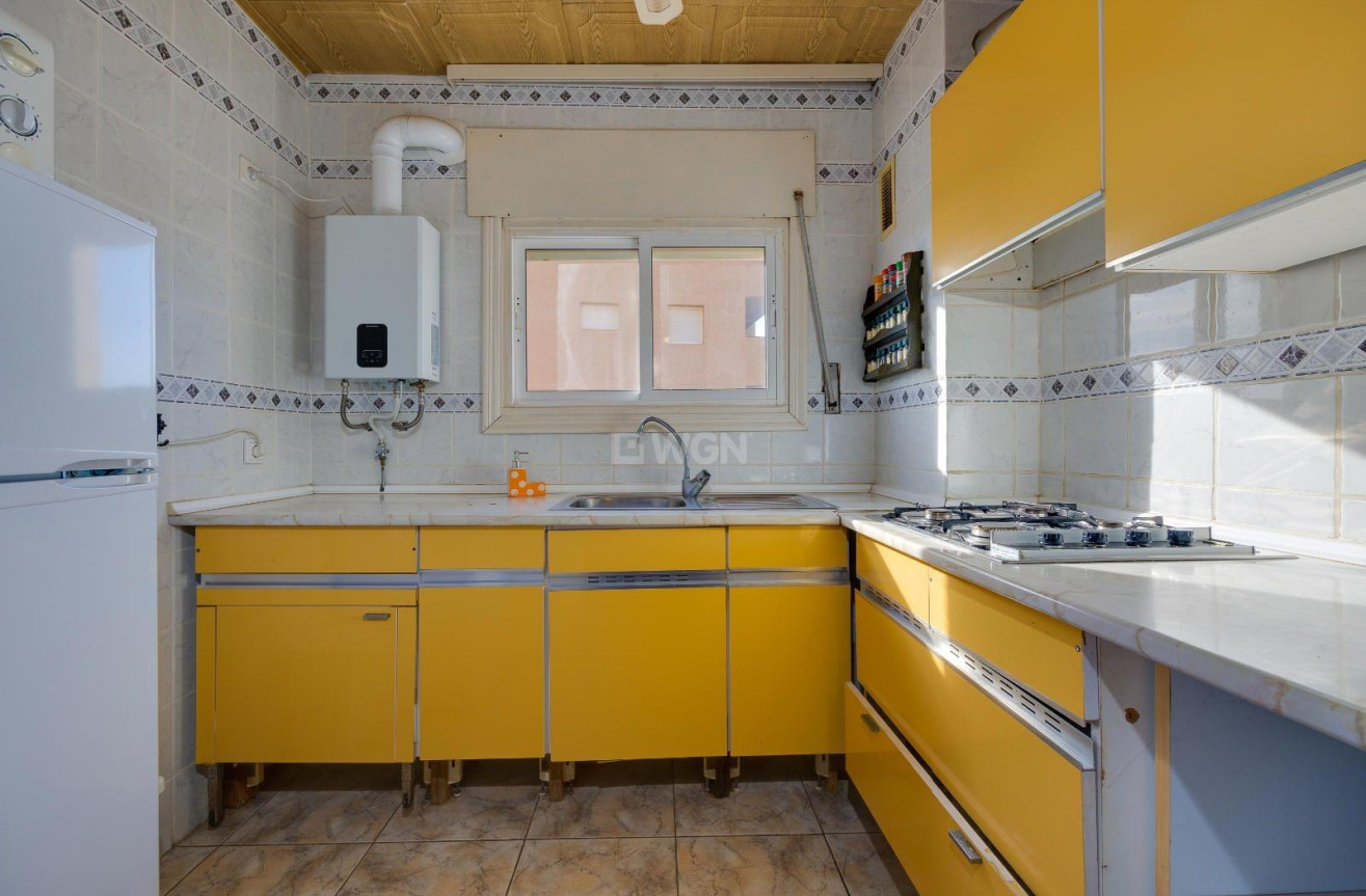 Odsprzedaż - Mieszkanie w bloku - Guardamar del Segura - Pinomar