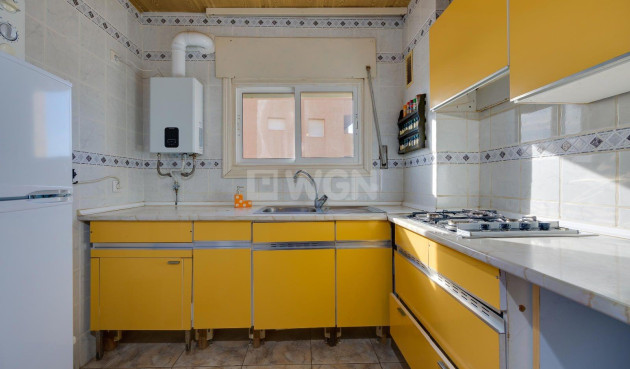 Odsprzedaż - Mieszkanie w bloku - Guardamar del Segura - Pinomar