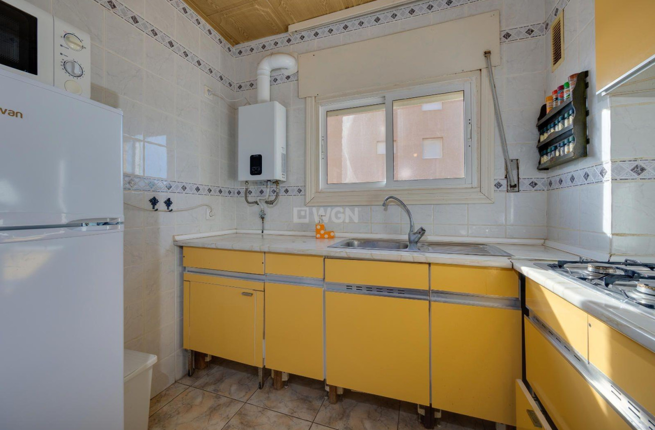 Odsprzedaż - Mieszkanie w bloku - Guardamar del Segura - Pinomar