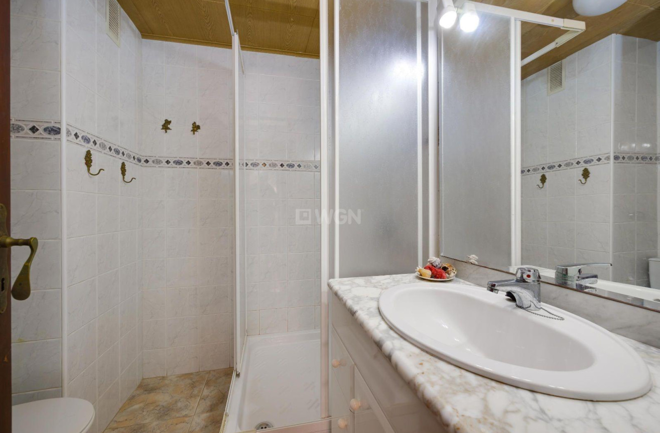 Odsprzedaż - Mieszkanie w bloku - Guardamar del Segura - Pinomar