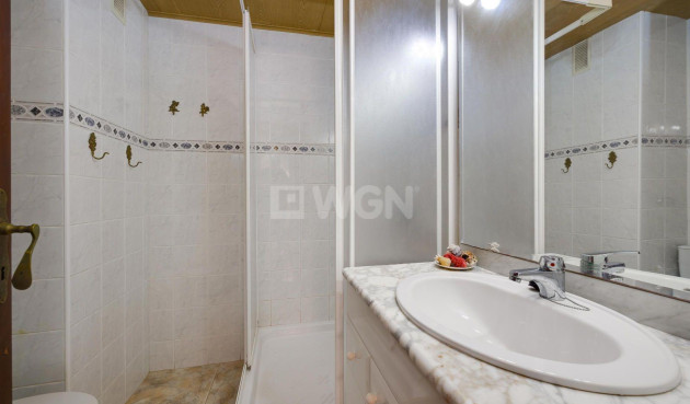 Odsprzedaż - Mieszkanie w bloku - Guardamar del Segura - Pinomar