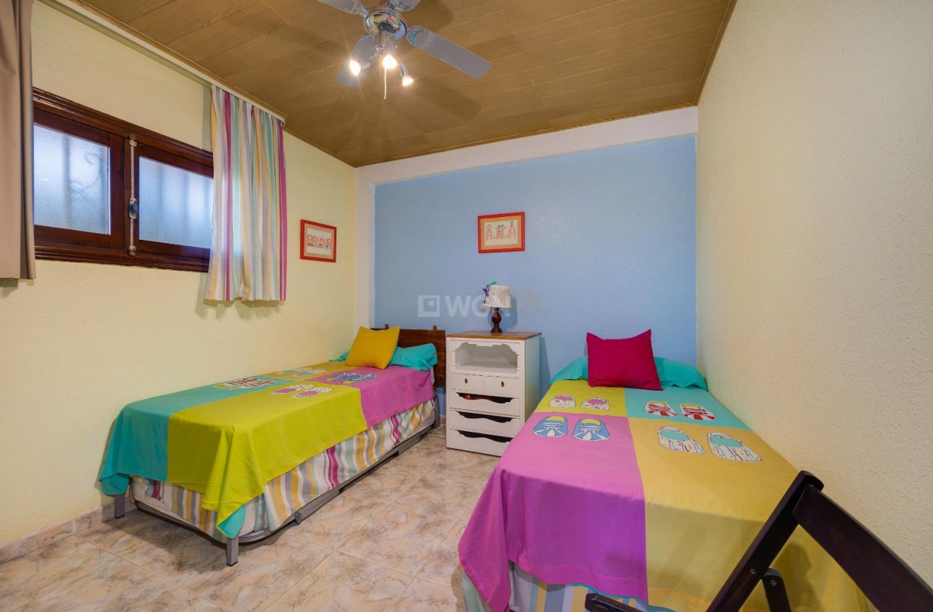 Odsprzedaż - Mieszkanie w bloku - Guardamar del Segura - Pinomar