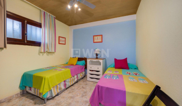 Odsprzedaż - Mieszkanie w bloku - Guardamar del Segura - Pinomar