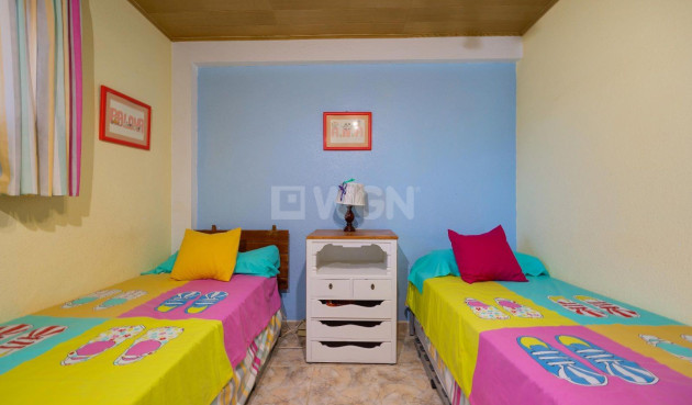 Odsprzedaż - Mieszkanie w bloku - Guardamar del Segura - Pinomar