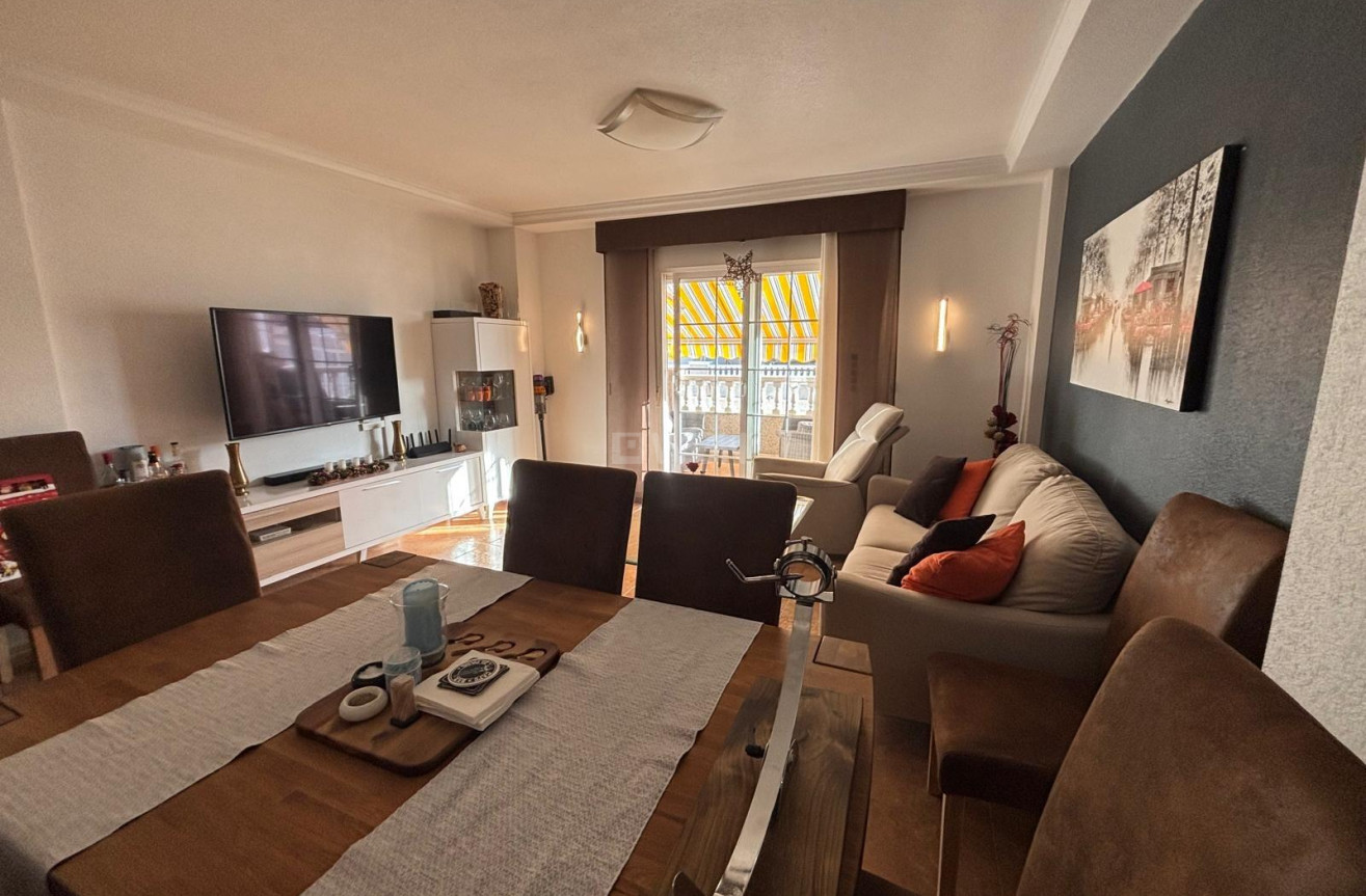 Reventa - Apartamento / piso - Torrevieja