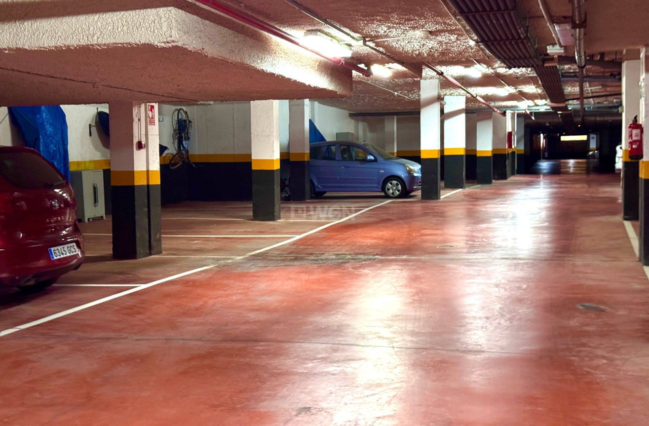 Odsprzedaż - Mieszkanie w bloku - Torrevieja - Punta Prima