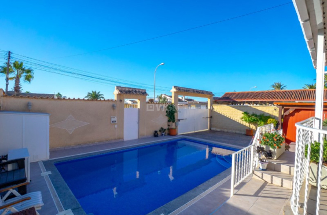 Odsprzedaż - Villa - Torrevieja - Costa Blanca