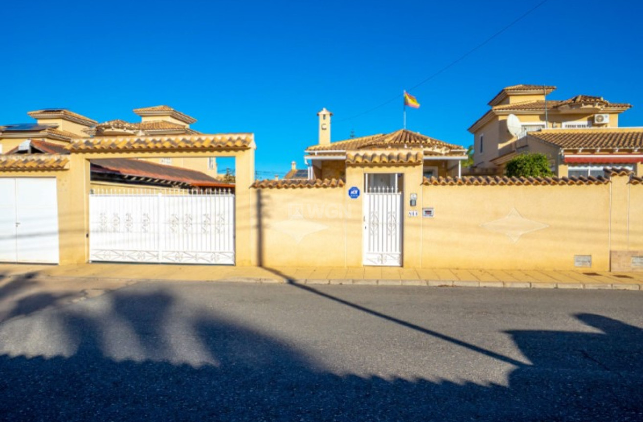 Odsprzedaż - Villa - Torrevieja - Costa Blanca