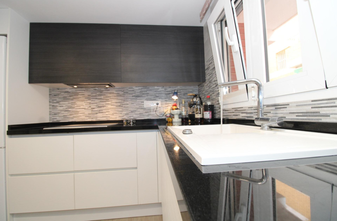 Odsprzedaż - Mieszkanie w bloku - Lo Pagan - LA PUNTICA