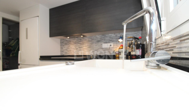 Odsprzedaż - Mieszkanie w bloku - Lo Pagan - LA PUNTICA