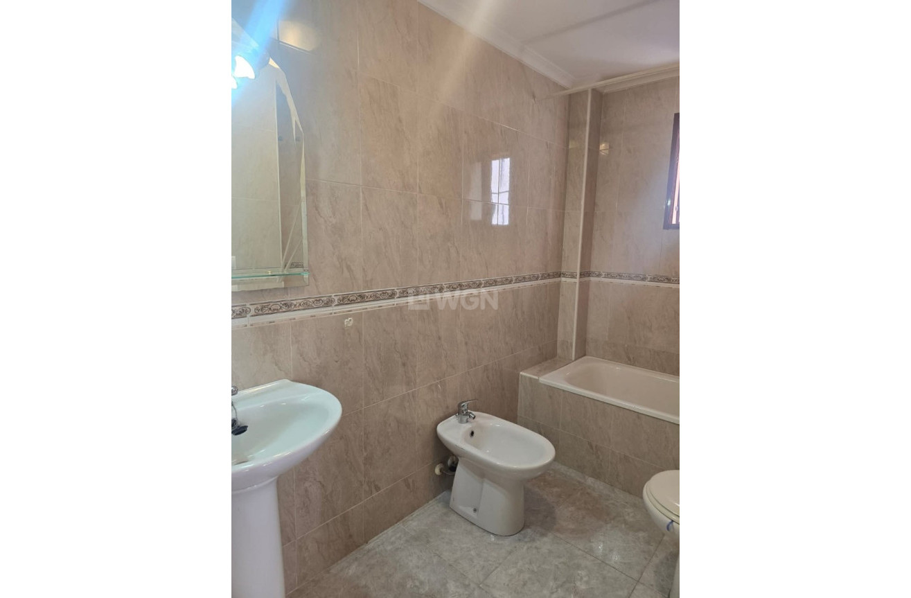 Odsprzedaż - Mieszkanie w bloku - Daya Vieja - Costa Blanca