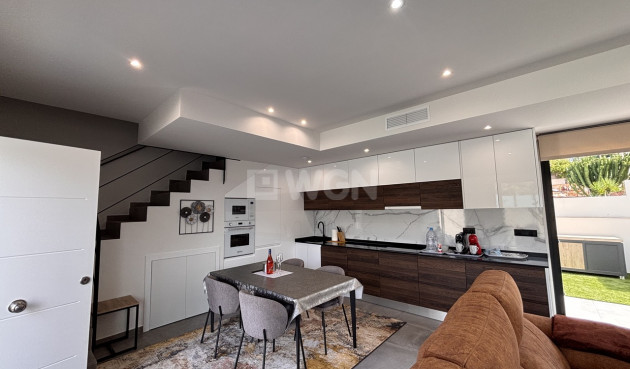 Odsprzedaż - Villa - Villamartin - Costa Blanca