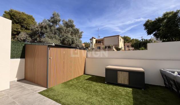 Odsprzedaż - Villa - Villamartin - Costa Blanca