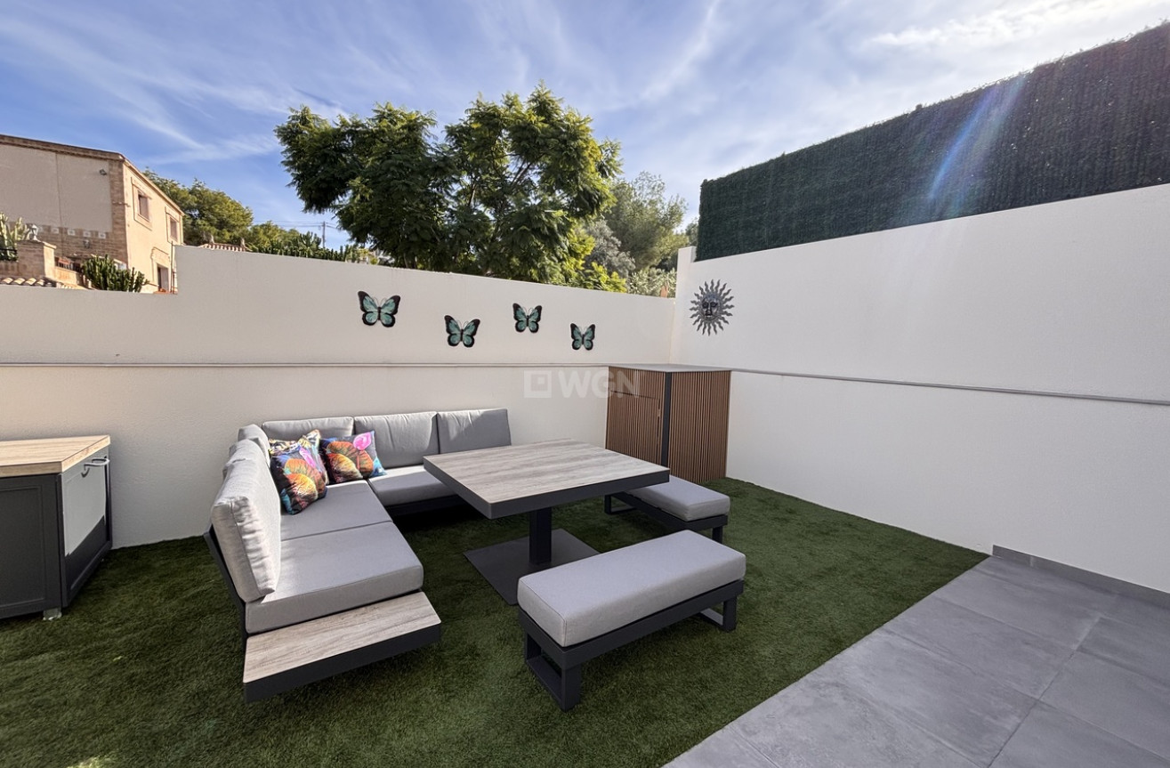 Odsprzedaż - Villa - Villamartin - Costa Blanca