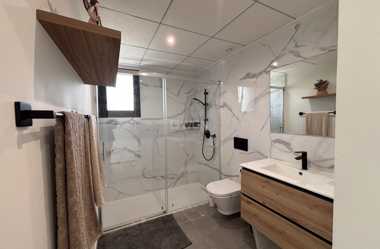 Odsprzedaż - Villa - Villamartin - Costa Blanca