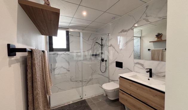 Odsprzedaż - Villa - Villamartin - Costa Blanca