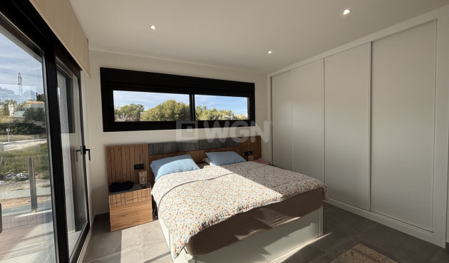 Odsprzedaż - Villa - Villamartin - Costa Blanca