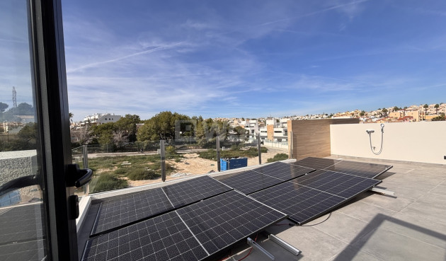 Odsprzedaż - Villa - Villamartin - Costa Blanca