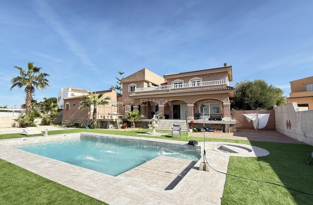 Odsprzedaż - Villa - Benijofar - Costa Blanca