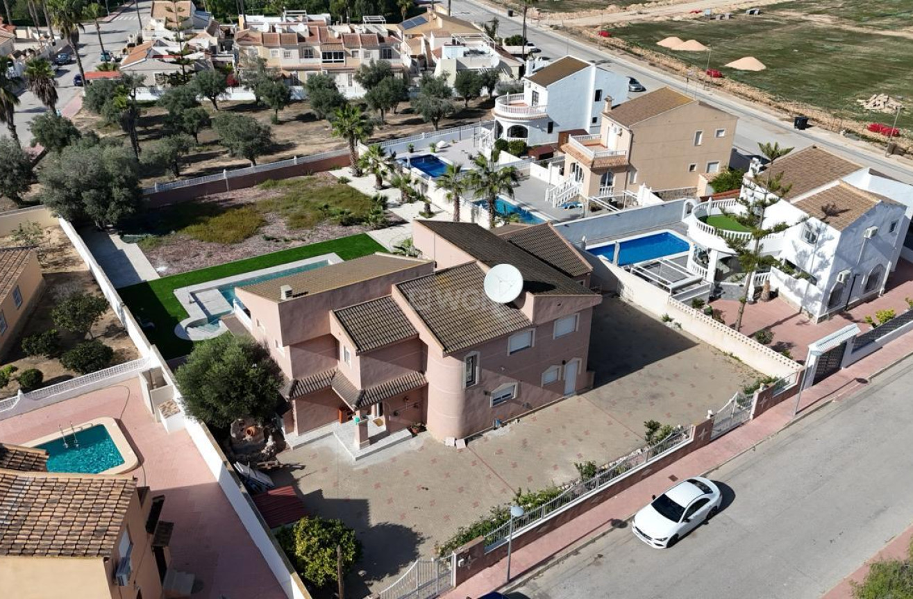 Odsprzedaż - Villa - Benijofar - Costa Blanca