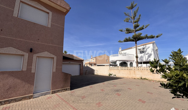 Odsprzedaż - Villa - Benijofar - Costa Blanca