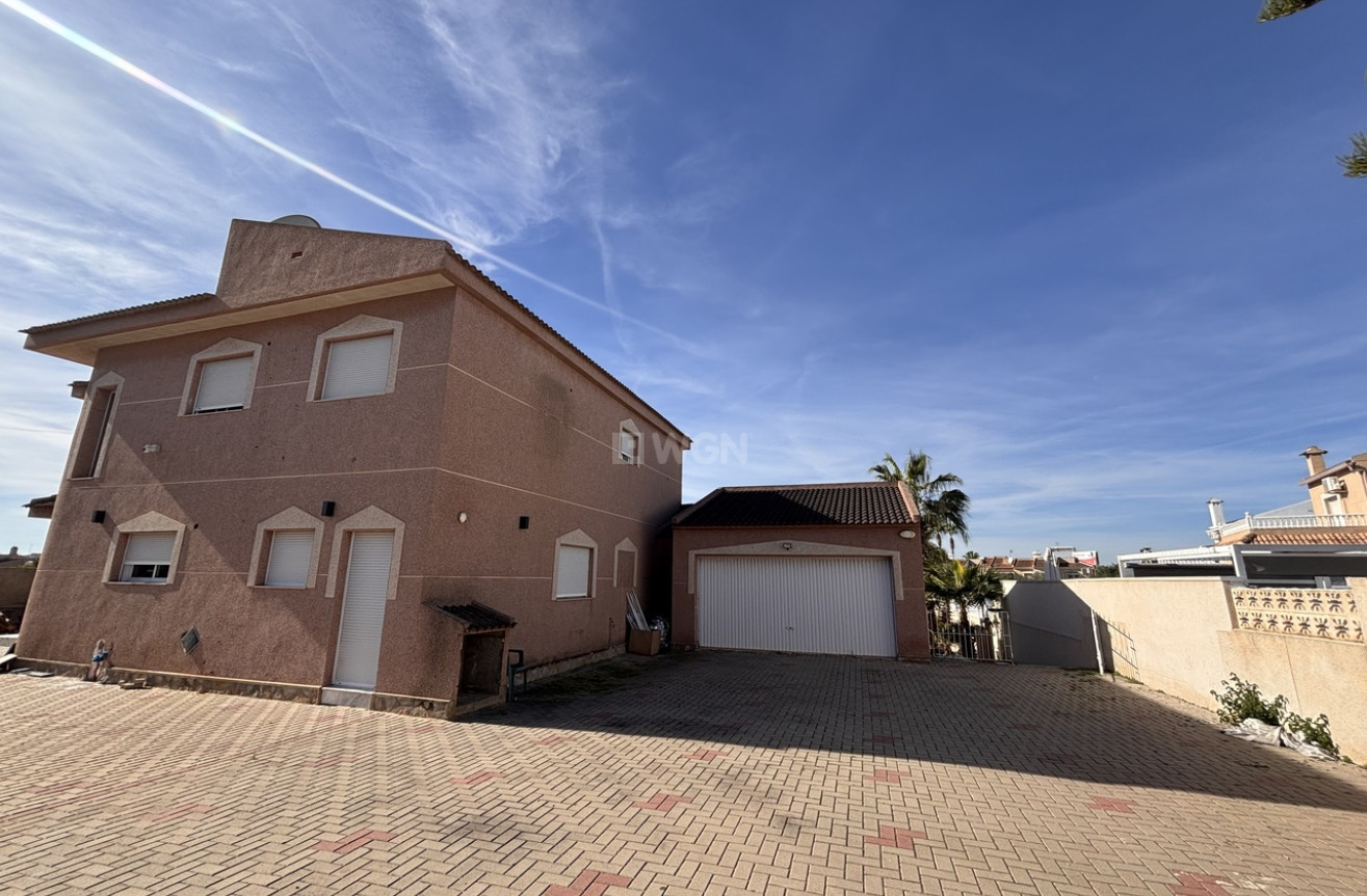 Odsprzedaż - Villa - Benijofar - Costa Blanca