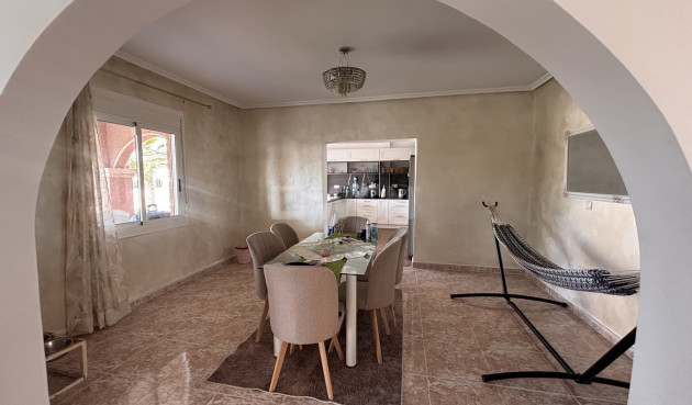 Odsprzedaż - Villa - Benijofar - Costa Blanca