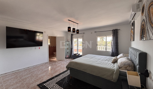 Odsprzedaż - Villa - Benijofar - Costa Blanca