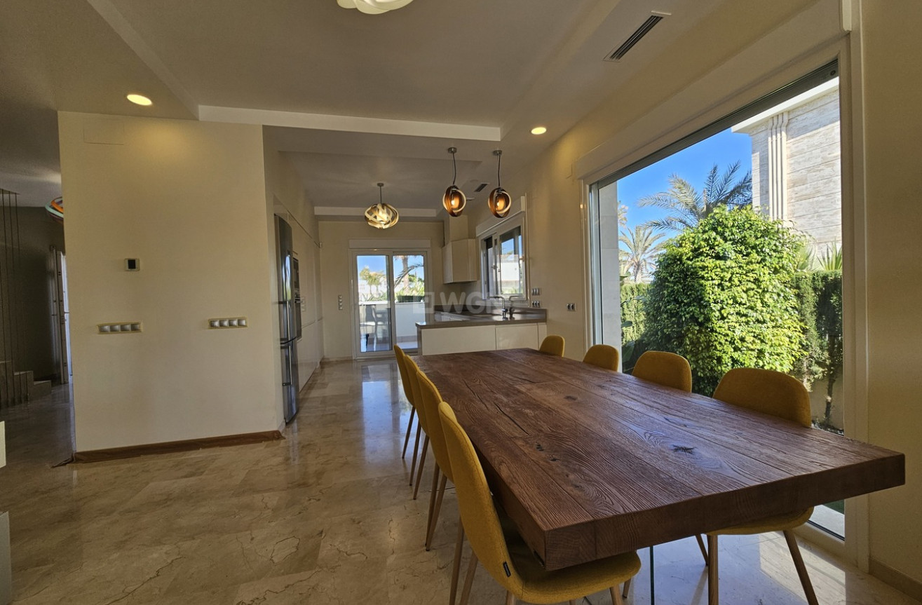 Reventa - Villa - La Zenia - Costa Blanca