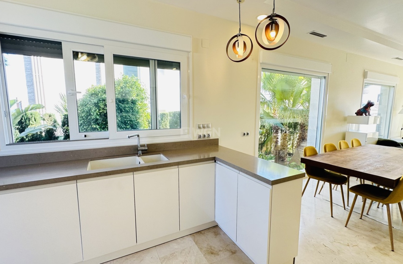 Reventa - Villa - La Zenia - Costa Blanca