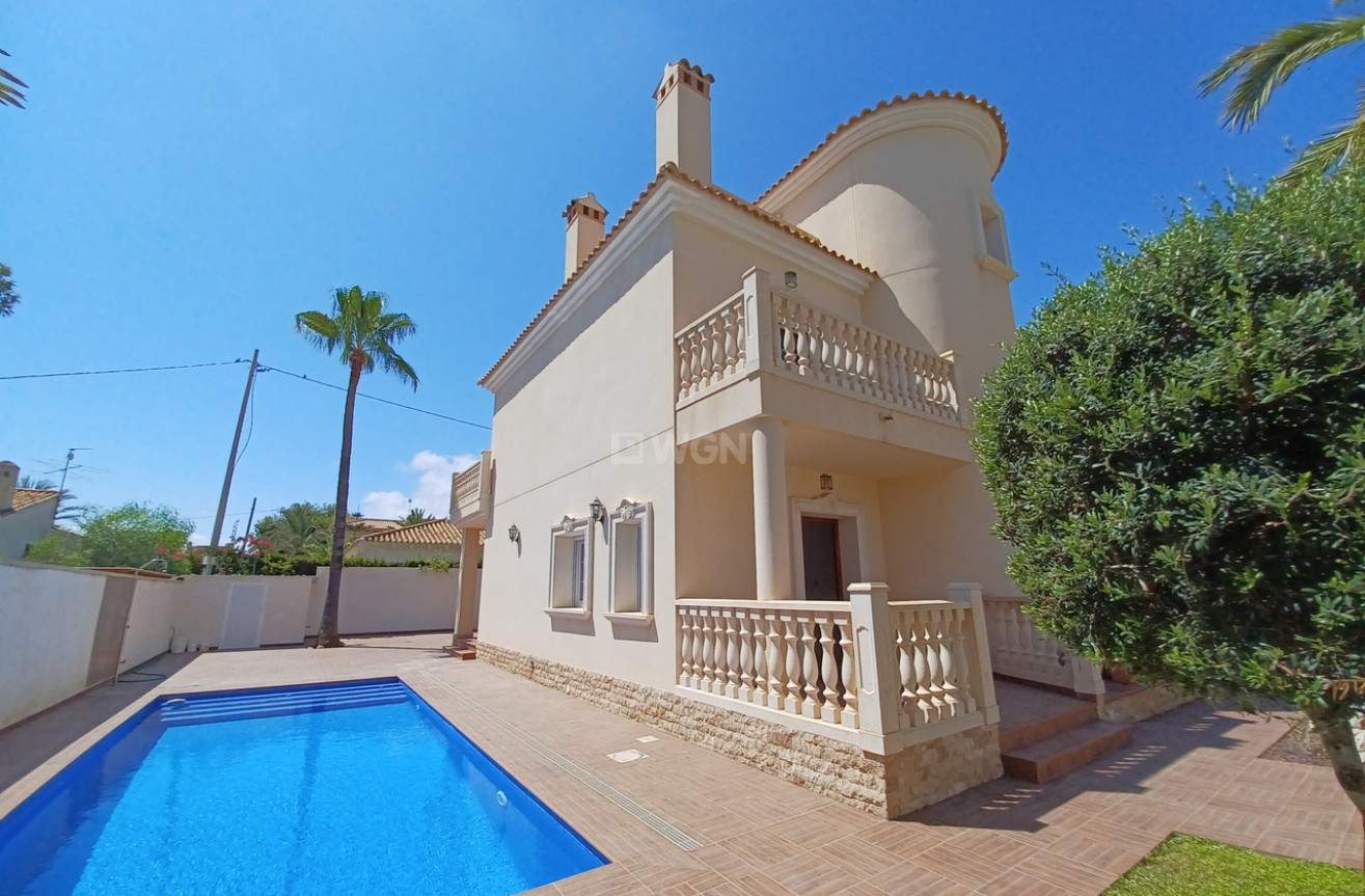 Odsprzedaż - Villa - Cabo Roig - Costa Blanca