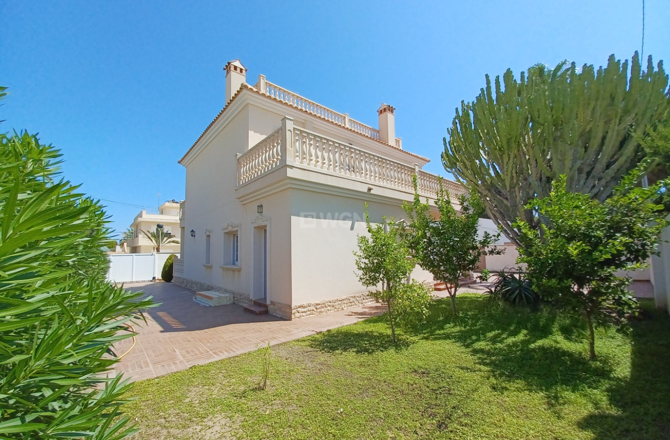 Odsprzedaż - Villa - Cabo Roig - Costa Blanca