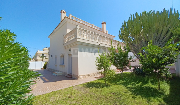 Odsprzedaż - Villa - Cabo Roig - Costa Blanca