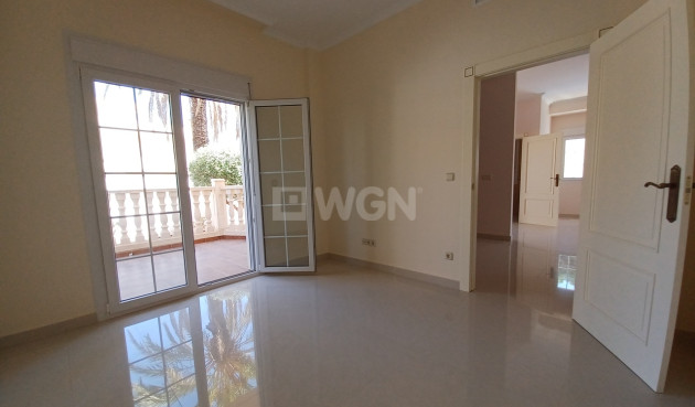 Odsprzedaż - Villa - Cabo Roig - Costa Blanca