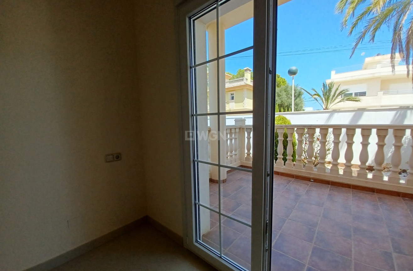 Odsprzedaż - Villa - Cabo Roig - Costa Blanca