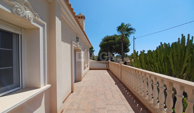 Odsprzedaż - Villa - Cabo Roig - Costa Blanca
