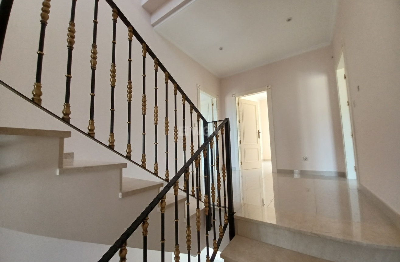 Odsprzedaż - Villa - Cabo Roig - Costa Blanca