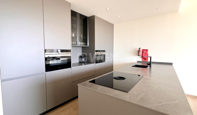 Odsprzedaż - Mieszkanie w bloku - Las Colinas Golf - Costa Blanca