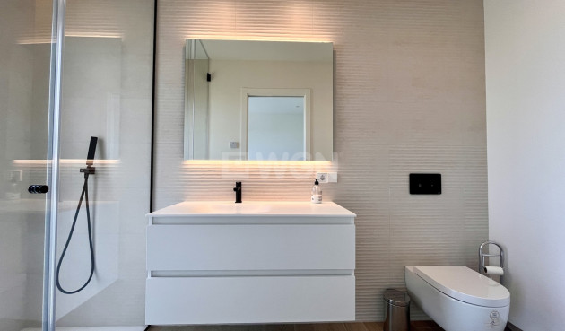 Odsprzedaż - Mieszkanie w bloku - Las Colinas Golf - Costa Blanca