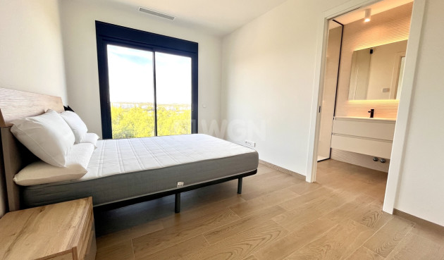 Odsprzedaż - Mieszkanie w bloku - Las Colinas Golf - Costa Blanca