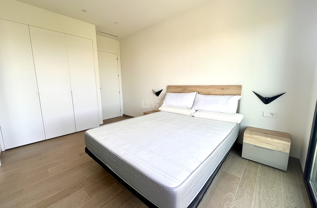 Odsprzedaż - Mieszkanie w bloku - Las Colinas Golf - Costa Blanca