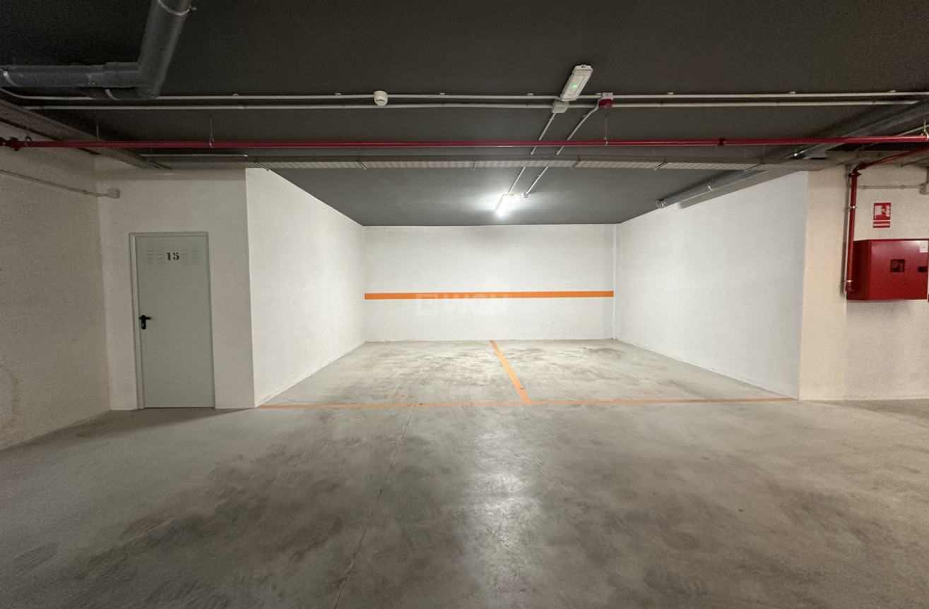 Odsprzedaż - Mieszkanie w bloku - Las Colinas Golf - Costa Blanca