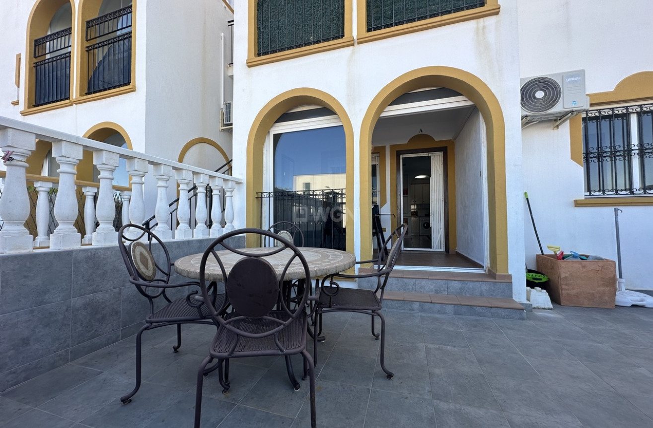 Odsprzedaż - Mieszkanie w bloku - La Zenia - Costa Blanca