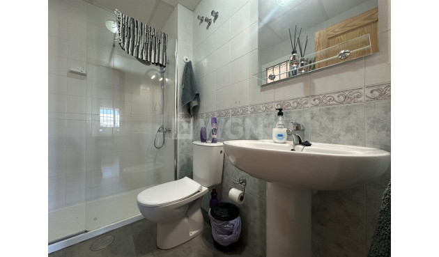 Odsprzedaż - Mieszkanie w bloku - La Zenia - Costa Blanca