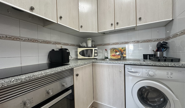 Odsprzedaż - Mieszkanie w bloku - La Zenia - Costa Blanca